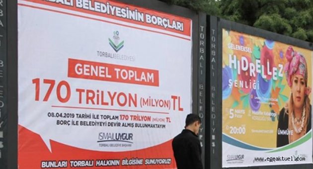 Başkan Uygur, borcu afişe etti