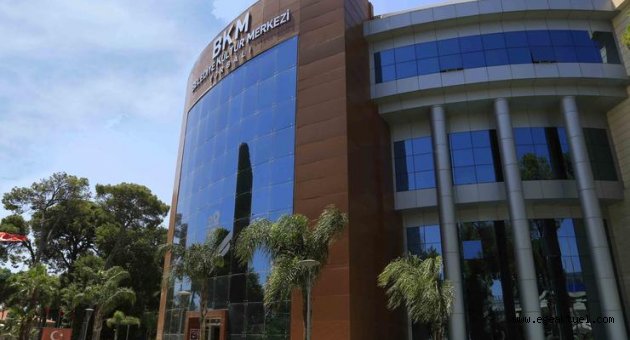 Başkan Uygur’dan öğrencilere büyük jest