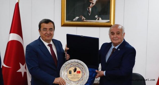 Batur’a İYİ Parti Konak’tan tebrik ziyareti