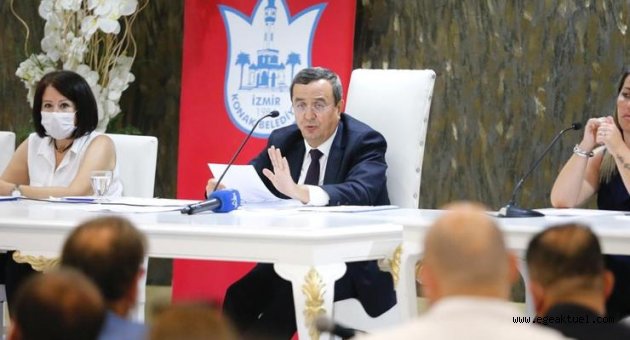 Batur: Konak Belediyesi’nin ayakları yere sağlam basıyor