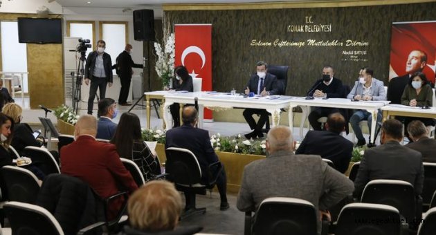 Batur'dan yılın son meclisinde kentsel dönüşüm ve birliktelik mesajı