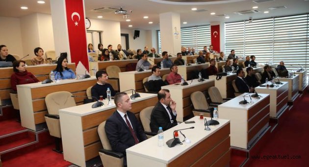 Bayraklı Belediyesi’nden memurlara ihale eğitimi
