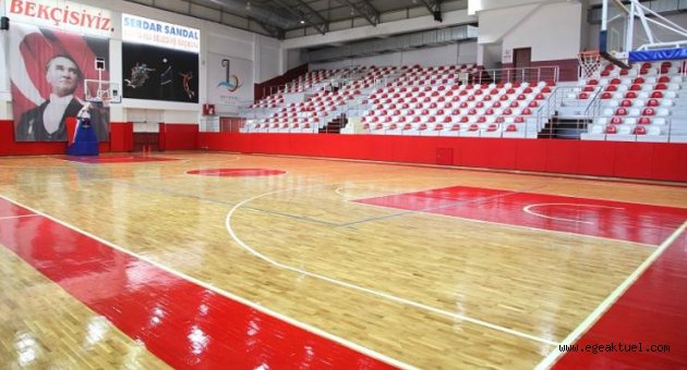 Bayraklı Belediyesi spor tesislerini yeniledi