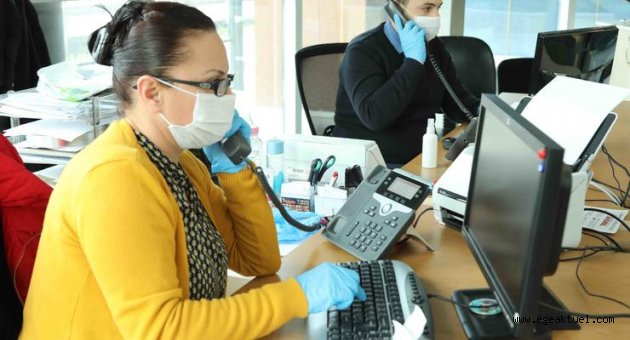 Bayraklı Belediyesi zor günlerde de vatandaşın yanında