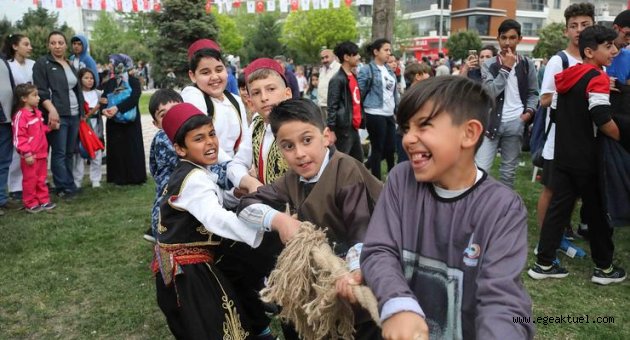 Bayraklı Belediyesinden çocuklara sürpriz etkinlik