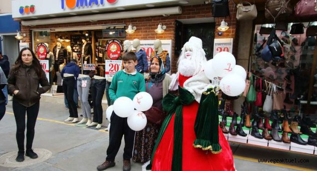 Bayraklı Belediyesi'nden yeni yıl sürprizi
