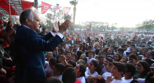 Bayraklı’da anlamlı 19 Mayıs kutlaması 