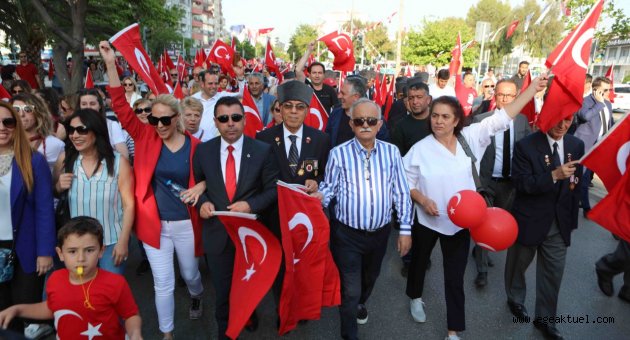 Bayraklı’da coşkulu kutlama