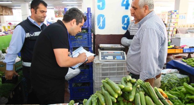 Bayraklı’da hem esnaf hem vatandaş memnun!