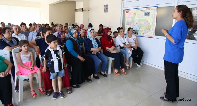 Bayraklı’da kadınlarına iletişim dersi