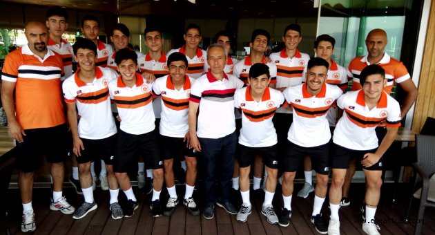 Bayraklı’nın yıldızı ilk maçında galip