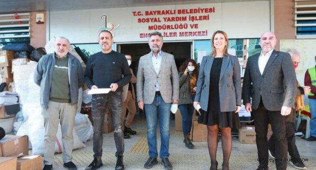Bayraklı'da 20 depremzede aileye evleri teslim edildi