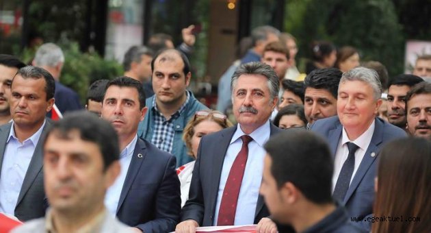 Bayraklı'da 23 Nisan şöleni