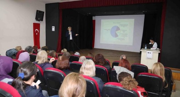 Bayraklı'da Alzheimer semineri