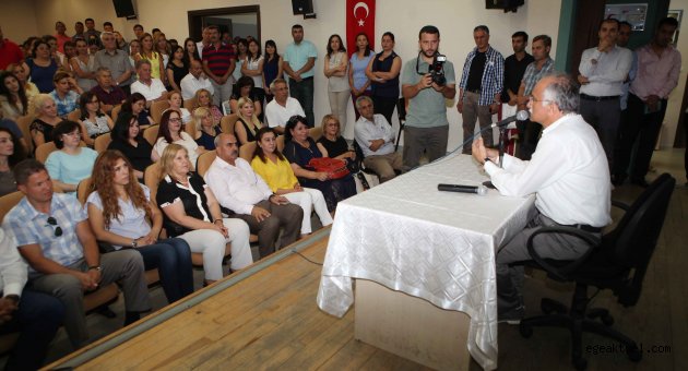 Bayraklı'da coşkulu bayramlaşma