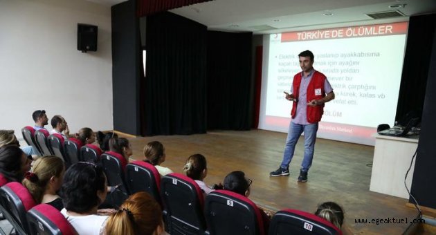 Bayraklı'da ilk yardım eğitimi