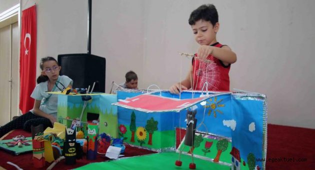 Bayraklı'da Kukla Tiyatrosu