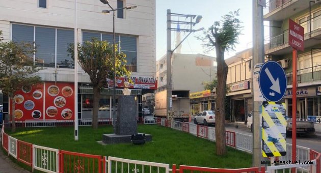 Bayraklı'da parklar yenileniyor, yeşil alanlar düzenleniyor