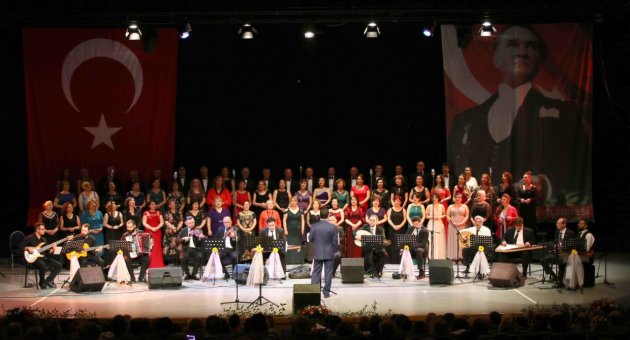  Bayraklı'da Sevgililer Günü’ne özel konser