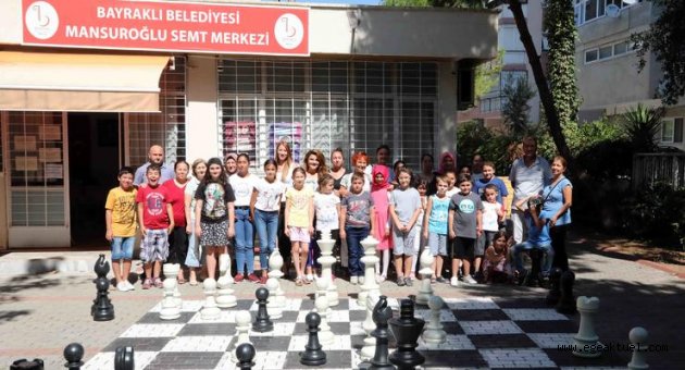 Bayraklı'da 'Sokakta satranç'