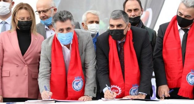 Bayraklı'da tarihi gün! En düşük maaş 5 bin 200 tl oldu!