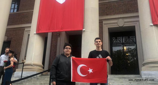 Bayraklılı öğrenciler Harvard’ta sunum yaptı