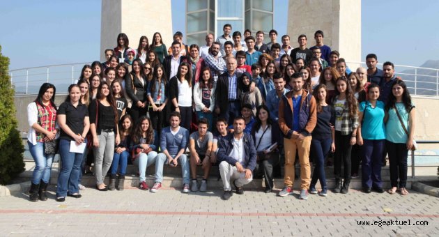Bayraklılılar “hizmetlerden” memnun