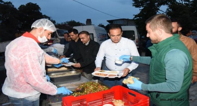 Belediye-Kızılay işbirliği: Bornova'da her gün 1200 kişilik sofra
