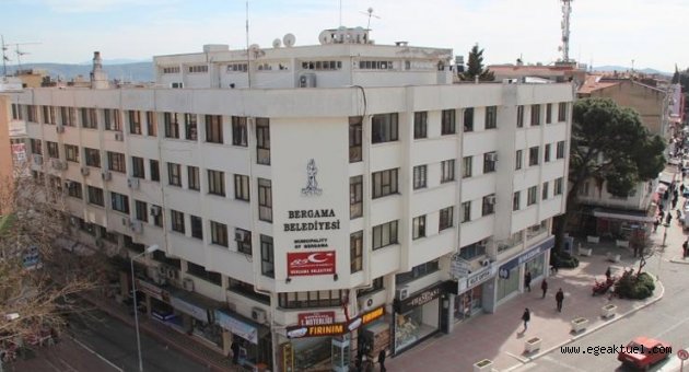 “Bergama Belediyesi Çalışanlarının Sağlığını Tehlikeye Atıyor”