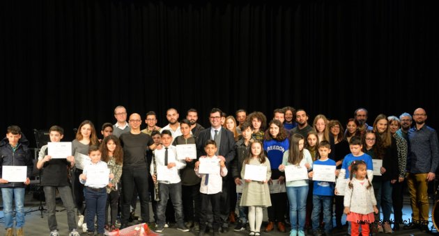 Bergama Kolektif Hayalgücü Orkestrası muhteşem bir konser verdi.