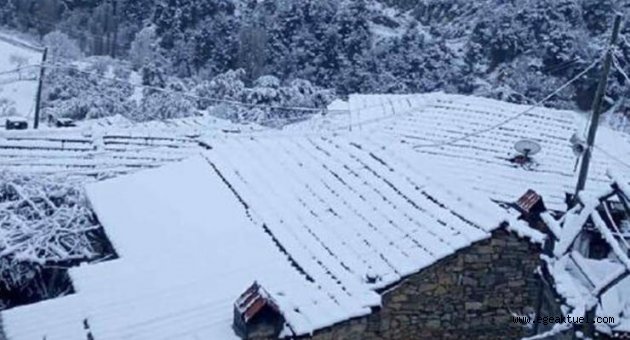 Bergama'da yüksek kesimler karla kaplandı