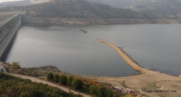 Beydağ Barajı’nın su seviyesi üreticiyi düşündürüyor