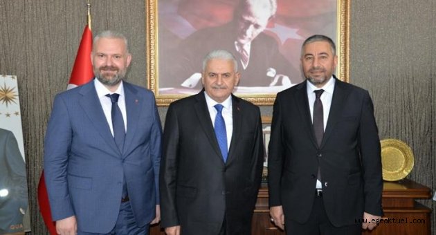 Binali Yıldırım Menemen Belediyesi’ni ziyaret etti