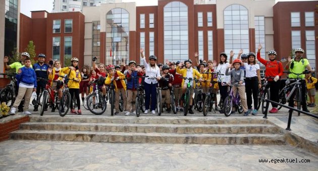Bisiklet kenti İzmir’den anlamlı bir etkinlik daha