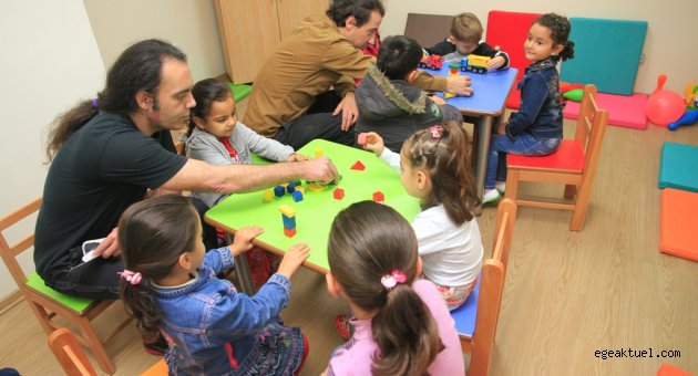 ‘Bizim Çocuklar’ ilk ödülünü aldı
