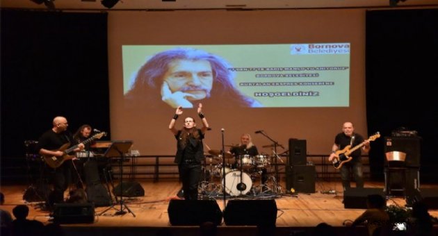Bornova 7'den 77'ye Barış Manço'yu andı