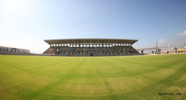 Bornova Arena’da ilk gol Başkan Atila’dan