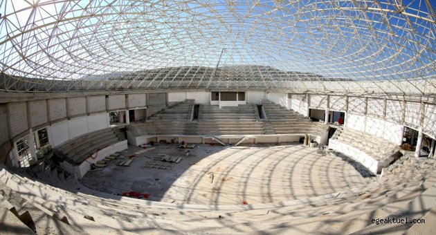 Bornova Belediyesi’nden İzmir sporuna iki dev yatırım