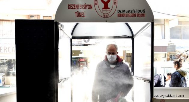 Bornova Belediyesi şimdi de dezenfeksiyon tüneli imal etti