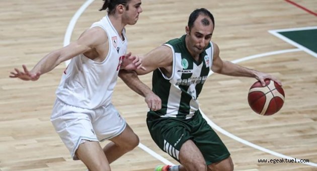 Bornova Belediyespor galibiyetle başladı