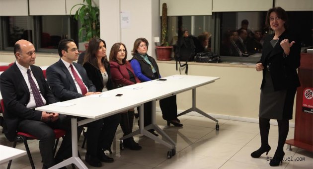 Bornova’da anne karnında başlayan diş sağlığı eğitimi