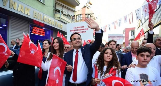 Bornova’da dev ‘Andımız’ korosu