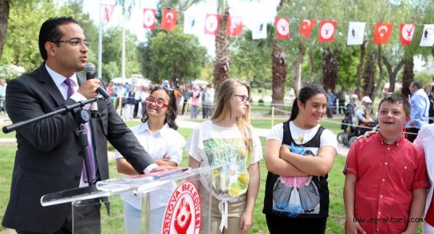 Bornova’da engeller hep birlikte kaldırılıyor