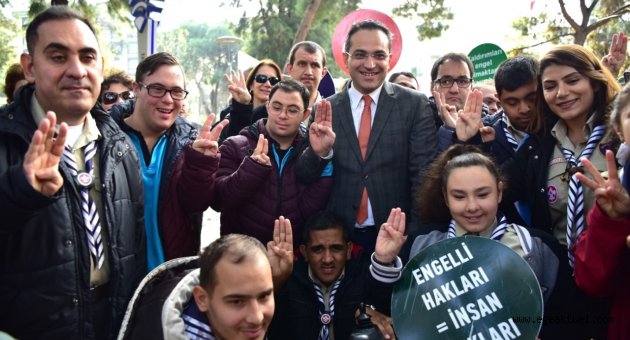 Bornova’da gülmeye engel yok
