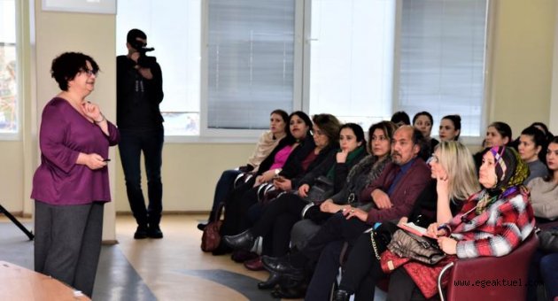 Bornova’da, kadınların karar alma sürecine katılımı tartışıldı