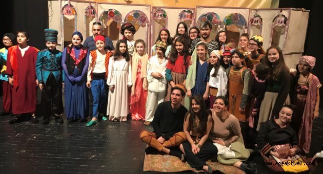Bornova’da kursiyer oyunları ile kütüphane kuruluyor