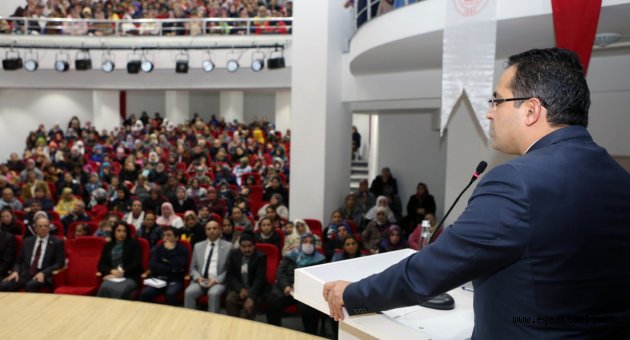 Bornova’da mahalle buluşmalarına yoğun ilgi