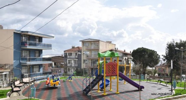 Bornova’da parklar yenileniyor