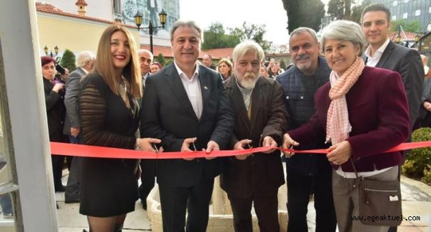 Bornova’da resim, heykel ve kırkyama aynı sergide