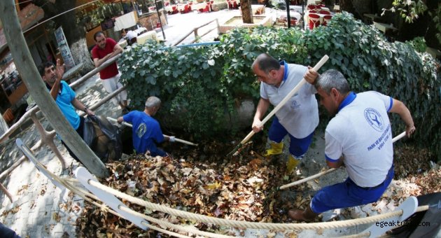 Bornova’da temizlikten taviz yok